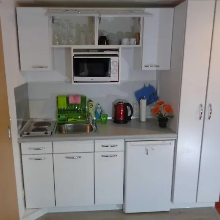 Ferienbungalow 2 *